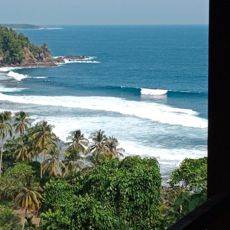 Rumah Nalu Surf Camp Krui Εξωτερικό φωτογραφία