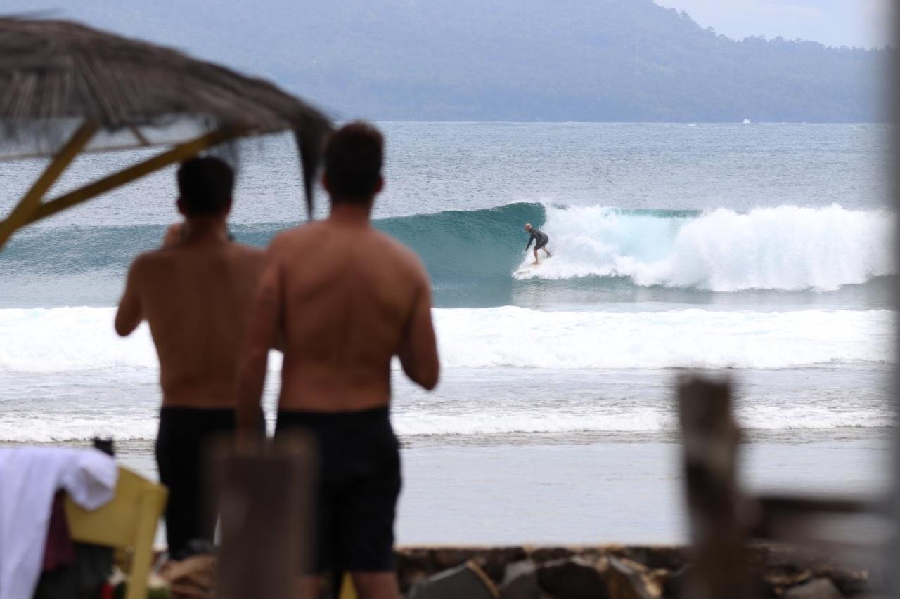 Rumah Nalu Surf Camp Krui Εξωτερικό φωτογραφία