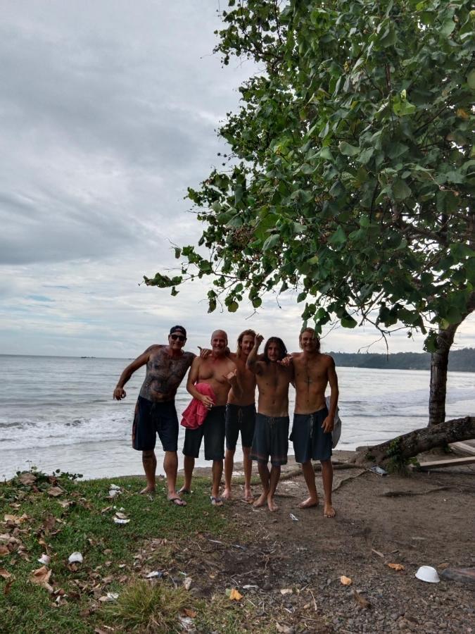 Rumah Nalu Surf Camp Krui Εξωτερικό φωτογραφία