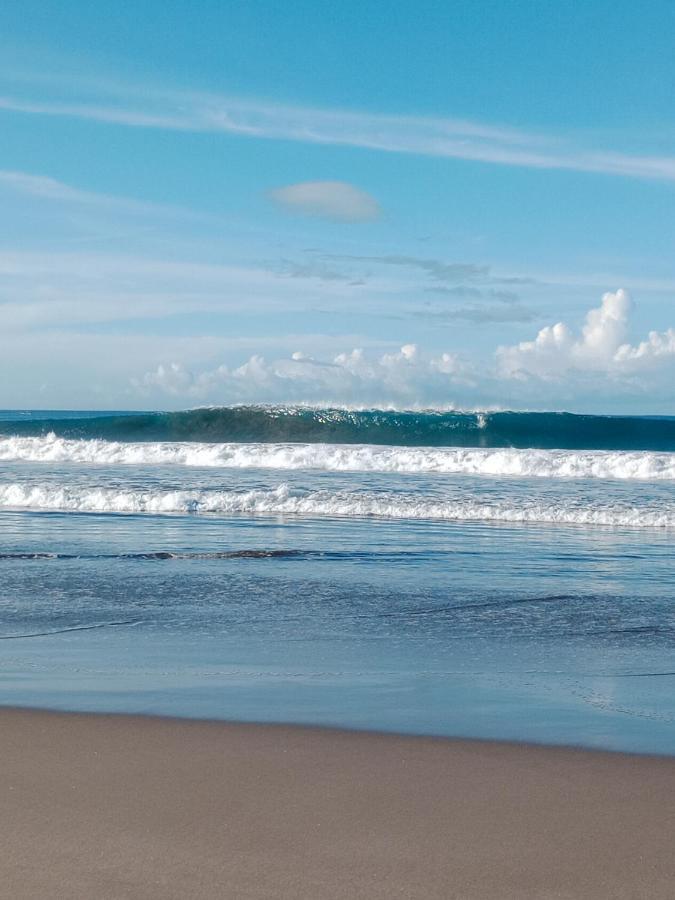 Rumah Nalu Surf Camp Krui Εξωτερικό φωτογραφία