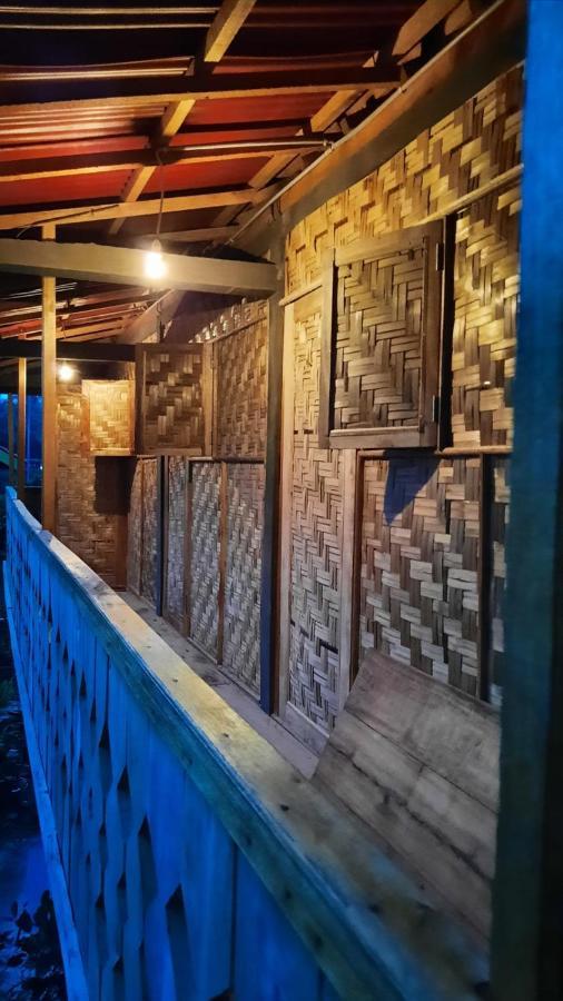 Rumah Nalu Surf Camp Krui Εξωτερικό φωτογραφία